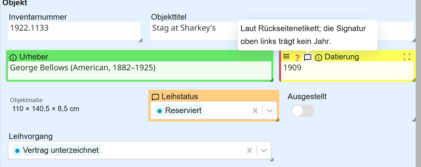 Feldkacheln im Layout Leihverkehr von Stag at Sharkey’s. Urheber ist grün und trägt das Quellensymbol, Datierung ist gelb mit den Symbolen für unsicher, Kommentar und Quelle, Leihstatus orange mit Kommentarsymbol. Über der Datierung zeigt ein Hinweis den Kommentar.